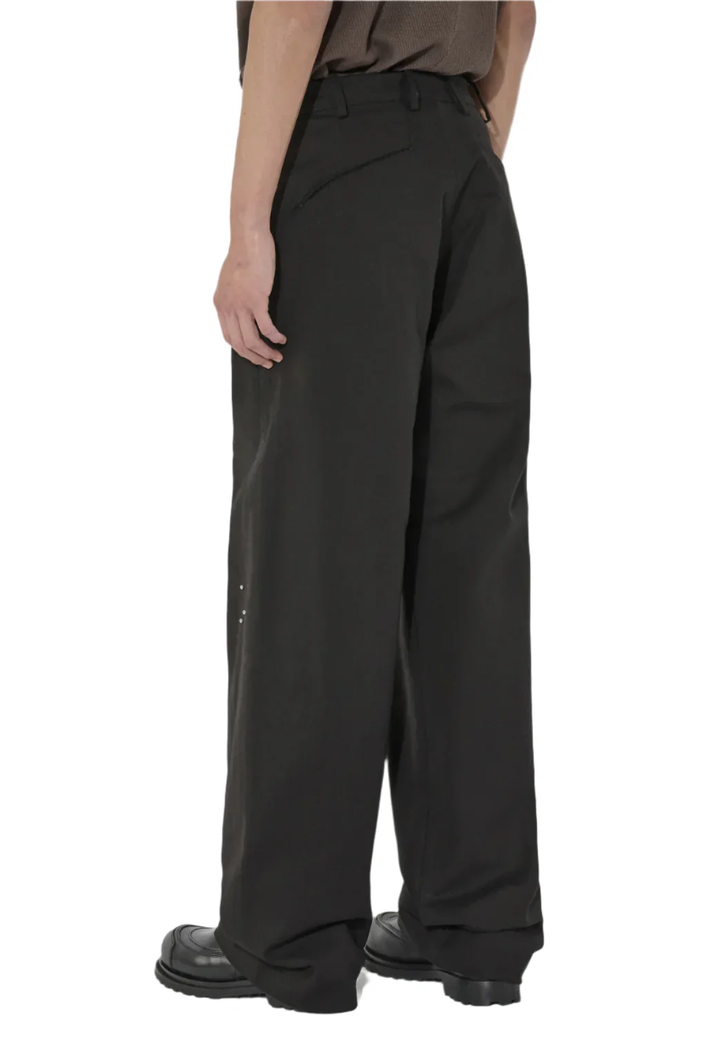 _J.L - A.L_ Thera Trousers Shungite Black - Image 5
