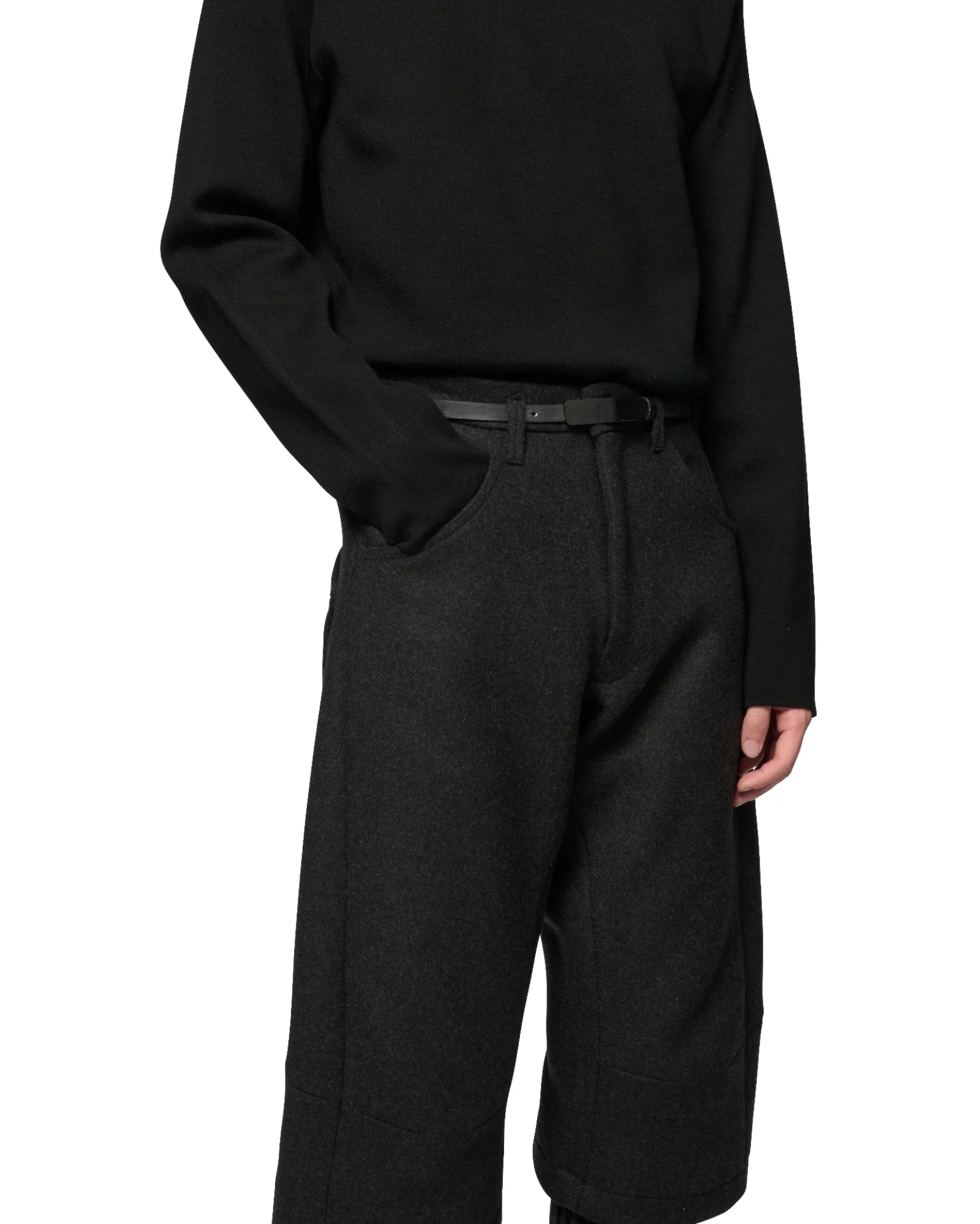 Omar Afridi Knee Darted Flare Shorts Black - Image 2