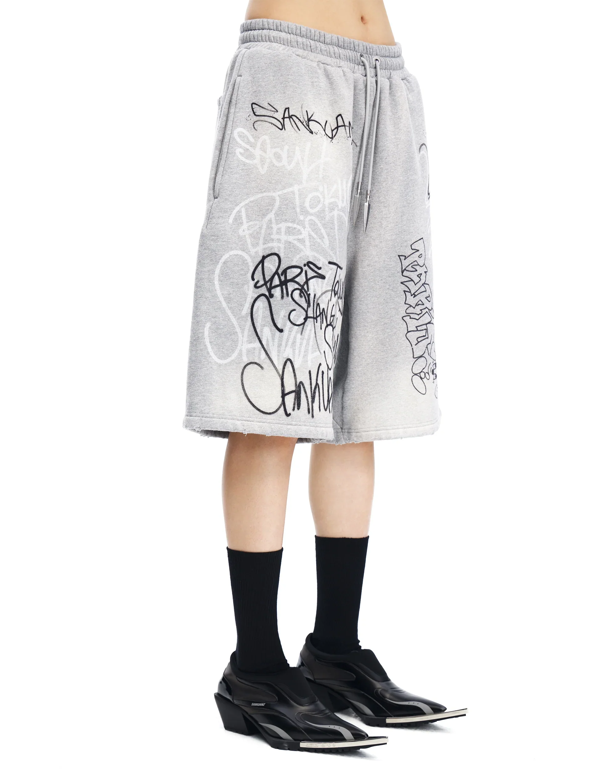 Sankuanz Bumpy Grafiti Print Relaxed Shorts Grey - Image 4