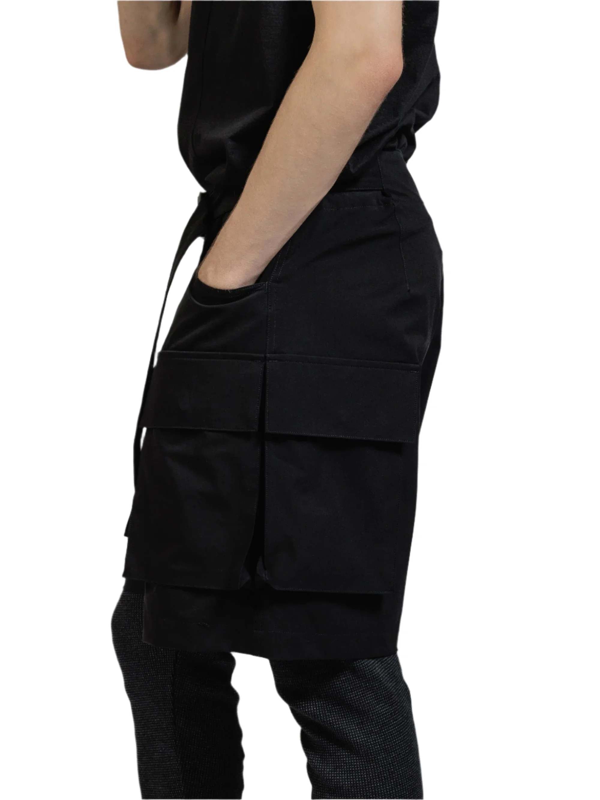 The Viridi-Anne Water Repellant Stretch Shorts Black - Image 3
